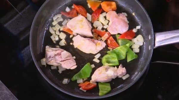 Συνταγή: Μαροκινό κοτόπουλο με μπασμάτι