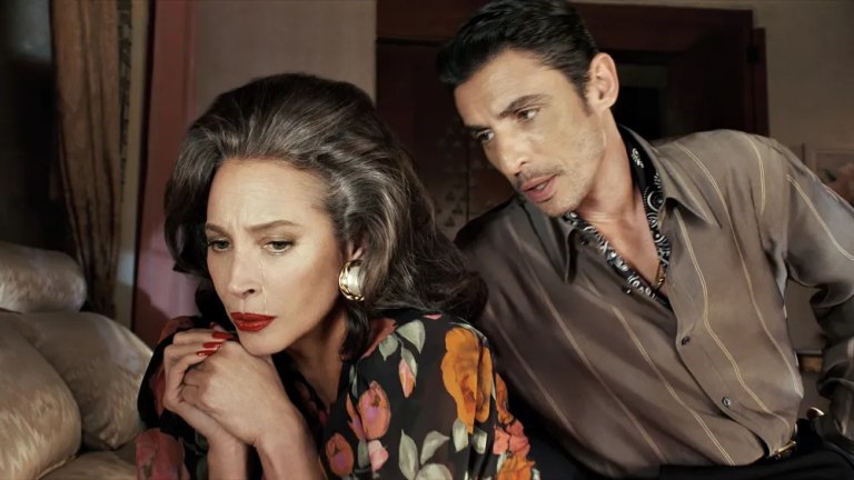 O Willy Chavarria προσφέρει «κόκκινα τριαντάφυλλα» στη Zara