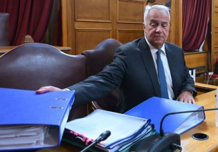 ΟΠΕΚΕΠΕ: Διαψεύδει στο in η πλευρά Βάρρα ότι έκανε τη διαρροή – Πολιτική κόντρα για το εάν γνώριζε ο Βορίδης