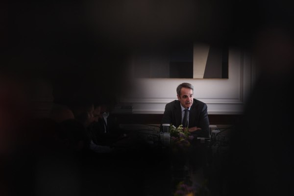 Υποκλοπές: Οι κυβερνητικοί που δεν προσέφυγαν στη Δικαιοσύνη και το έωλο επιχείρημα της αυτεπάγγελτης δίωξης