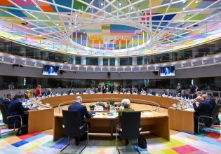 «Ανίκανοι για δράση οι ηγέτες της ΕΕ παρά τους πολέμους τόσο κοντά στην πατρίδα τους»