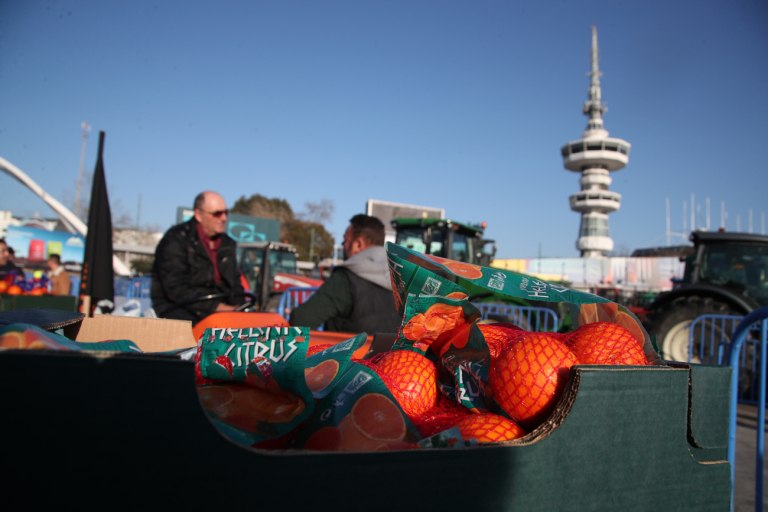 Μέση Ανατολή: «Πονοκεφάλους» στην κυβέρνηση για την ενεργειακή κρίση – Ο αγροτικός τομέας και οι αυξήσεις στο ράφι