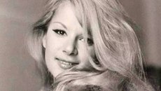 Αλίκη Βουγιουκλάκη: Ο μπερές της «Υπολοχαγού Νατάσσα» έγινε έκθεμα σε μουσείο