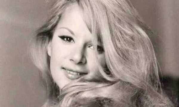 Αλίκη Βουγιουκλάκη: Ο μπερές της «Υπολοχαγού Νατάσσα» έγινε έκθεμα σε μουσείο