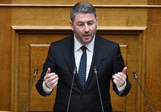 ΠΑΣΟΚ: Στρατηγική δομικής αντιπολίτευσης και θεσμικότητα στα εθνικά