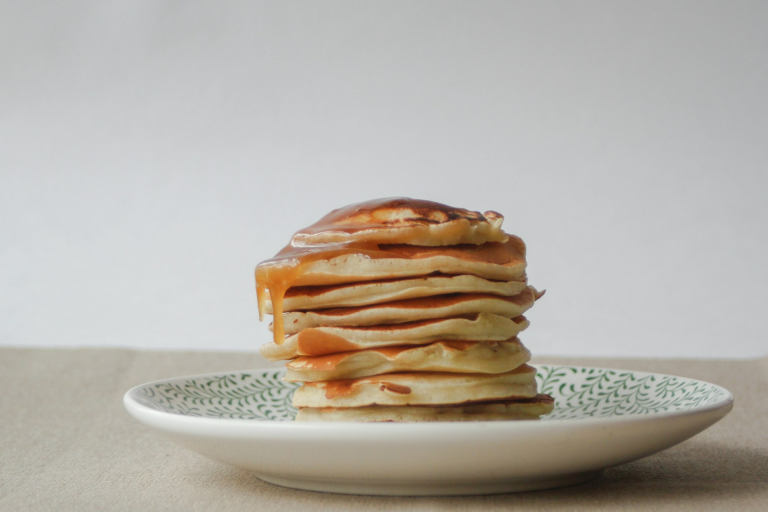 Συνταγή: Carrot cake pancakes
