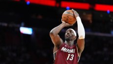 Απίστευτα πράγματα από τον Αντεμπάγιο: Έβαλε 83 πόντους σε ένα ματς και ξεπέρασε τον Κόμπι! (vid)