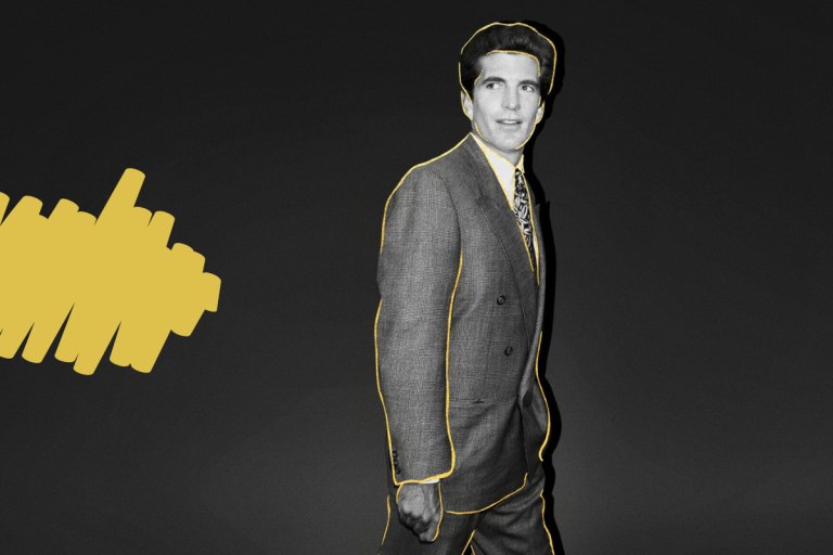 Από τον Ωνάση στο Μανχάταν: Ανέκδοτες αναμνήσεις για τον τραγικό Κένεντι 26 χρόνια μετά