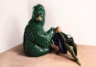 Αποστροφή ή σαγήνη; Prada και Τζόρνταν Γούλφσον προβοκάρουν τη μόδα