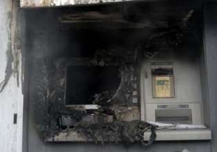 Αττική: Μπαράζ εμπρηστικών επιθέσεων τη νύχτα σε ΑΤΜ και επαγγελματικό αυτοκίνητο