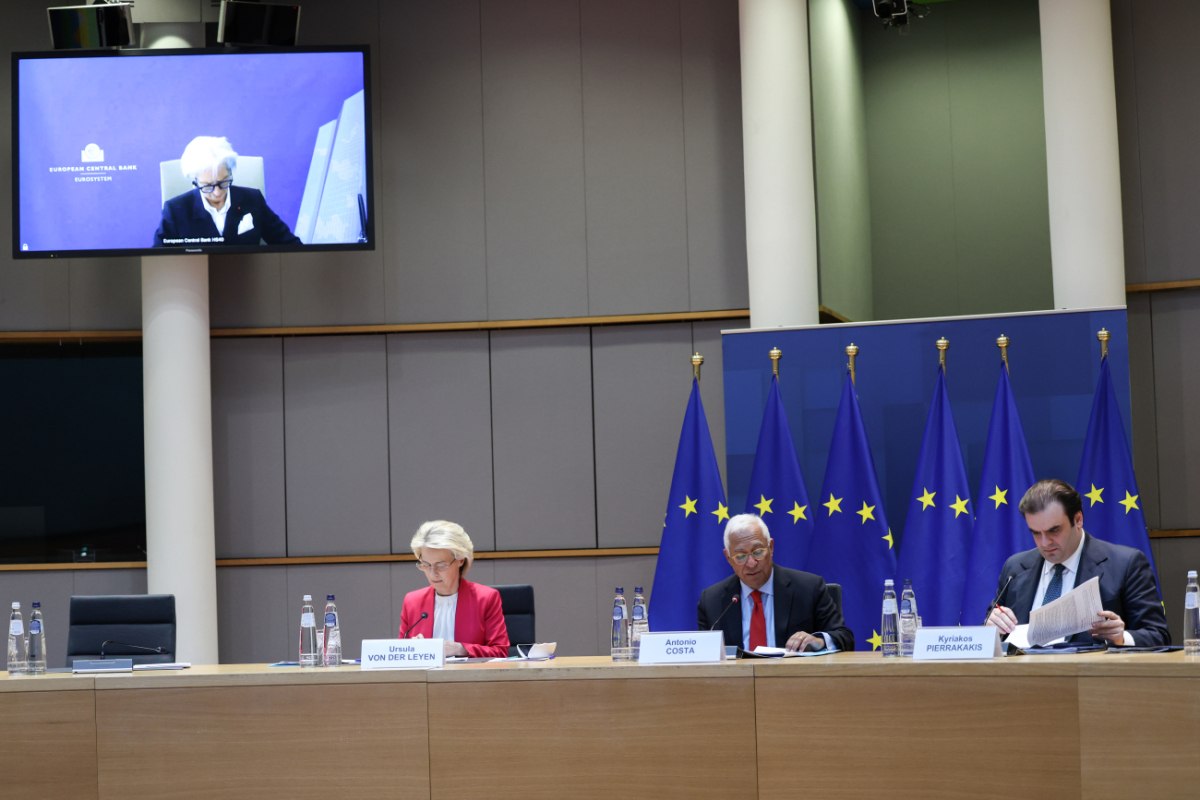 Επαφές Πιερρακάκη με φον ντερ Λάιεν, Λαγκάρντ και Κόστα με τις εξελίξεις στο Ιράν στο επίκεντρο