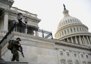 Τραμπ: Και η Βουλή αρνήθηκε να περιορίσει τις εξουσίες του στον πόλεμο κατά του Ιράν