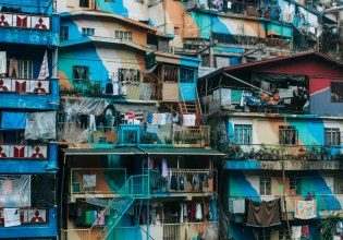 Πόλεις σε έκρηξη, σπίτια σε έλλειψη – Η σκοτεινή πλευρά της αστικοποίησης