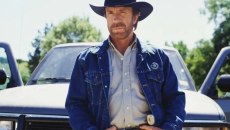 Πέθανε ο Τσακ Νόρις – Aντίο στον εμβληματικό αστέρα των πολεμικών τεχνών