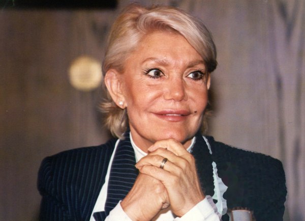 Ο πολιτικός κόσμος αποχαιρετά τη σπουδαία Μαρινέλλα – «Ανεξίτηλο το αποτύπωμά της στο ελληνικό τραγούδι»