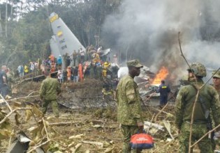 Κολομβία: Τουλάχιστον 8 νεκροί και 83 τραυματίες στη συντριβή μεταγωγικού αεροσκάφους