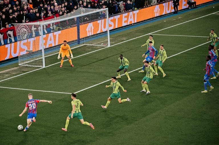 Conference League: «Κράτησε» στο Selhurst Park η ΑΕΚ Λάρνακας (0-0) –  Ανατροπή για τη Φιορεντίνα (2-1)