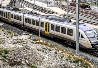 Πυρκαγιάς στη Λιοσίων: Διακοπή σιδηροδρομικής κυκλοφορίας στο τμήμα Αθήνα – Άγιοι Ανάργυροι