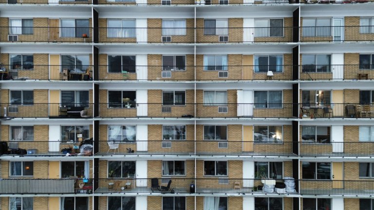 Έρευνα της επιτροπής HOUS για τη στεγαστική κρίση: Η Ελλάδα βρίσκεται στη χειρότερη θέση στην ΕΕ