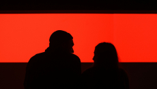 Γιατί κάποιες φορές ρίχνουμε τα στάνταρ μας στις σχέσεις;