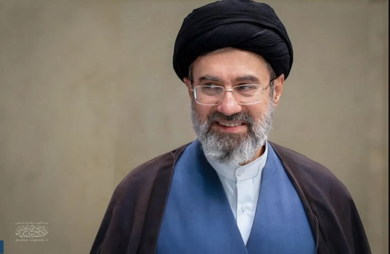 Ερωτήματα για νέο βίντεο με τον Μοτζτάμπα Χαμενεΐ