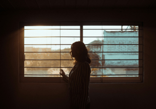 Αυξημένα τα περιστατικά βίας και παρενόχλησης στην εργασία το 2025