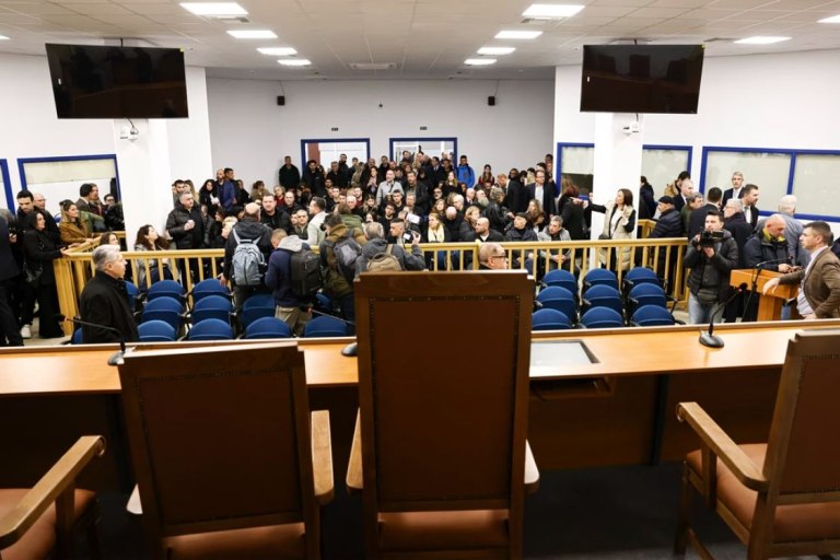 Στήσανε δίκη μικρή για ευθύνη μεγάλη, για την κυβέρνηση της ΝΔ φταίνε πάντα κάποιοι άλλοι…