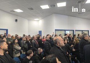 Πλακιάς: Πριν από τρία χρόνια μπάζωσαν τα παιδιά μας, σήμερα μπάζωσαν τα υπόλοιπα μέλη της οικογένειας μας