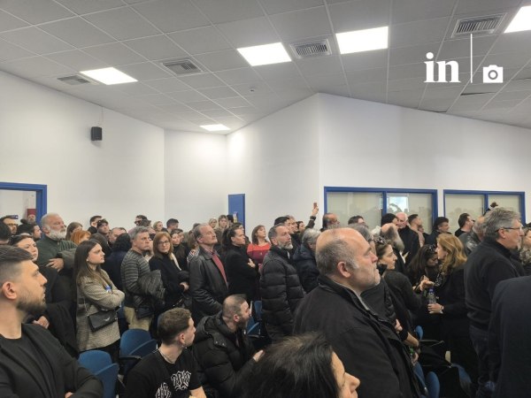 Πλακιάς: Πριν από τρία χρόνια μπάζωσαν τα παιδιά μας, σήμερα μπάζωσαν τα υπόλοιπα μέλη της οικογένειας μας