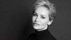 Η Αντριάνα Σκλεναρίκοβα κατηγορεί για κακοποίηση τον εν διαστάσει σύζυγό της