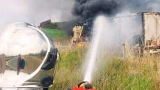 Θεσσαλονίκη: Βίντεο από τη μεγάλη φωτιά σε φορτηγό στην Εγνατία Οδό – Κάηκε ολοσχερώς