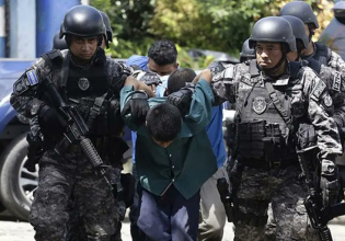 Ελ Σαλβαδόρ: Να τερματιστεί η κατάσταση έκτακτης ανάγκης, ζητά η HRW από τον Μπουκέλε