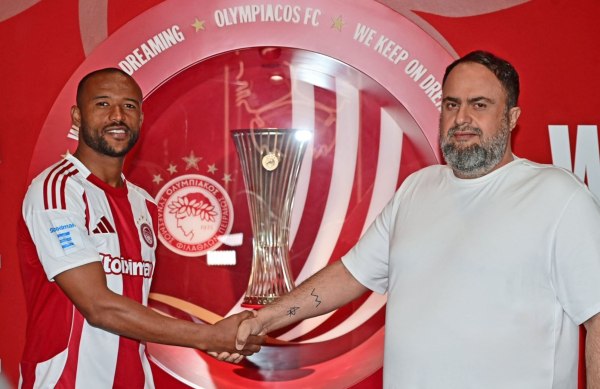 Επίσημο: Ανανέωσε με τον Ολυμπιακό ο Ελ Κααμπί (vid, pics)