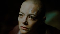 Bugonia: Γιατί η σκοτεινή αλληγορία του Γιώργου Λάνθιμου αξίζει Όσκαρ;