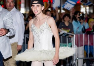 «Εμμονικός με την όπερα και το μπαλέτο»: Ο Τιμοτέ Σαλαμέ έχει επιτεθεί στις «ετοιμοθάνατες τέχνες» ήδη από το 2019