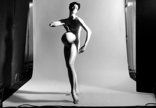 Έριν Ο Κόνορ: Καταγγέλλει το Instagram για τη γυμνή μητρότητα