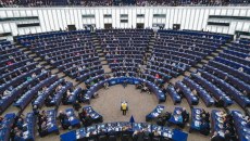 Στην Ολομέλεια του Ευρωκοινοβουλίου τα Τέμπη και το σκάνδαλο των υποκλοπών μετά τη δικαστική απόφαση