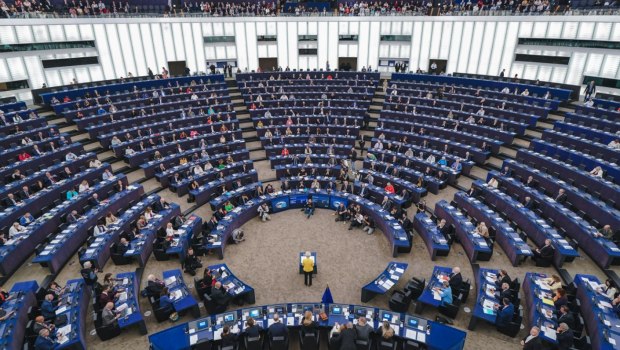 Στην Ολομέλεια του Ευρωκοινοβουλίου τα Τέμπη και το σκάνδαλο των υποκλοπών μετά τη δικαστική απόφαση