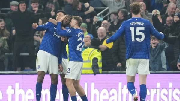 Οι ατασθαλίες της Τσέλσι οδηγούν την Έβερτον σε αγωγές κατά της λίγκας