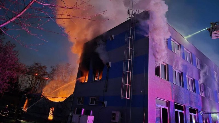 Τσεχία: Οργάνωση που αποκαλείται «Earthquake Faction» πυρπόλησε ισραηλινό εργοστάσιο όπλων