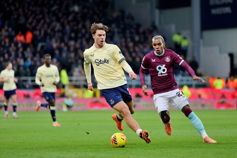LIVE: Έβερτον – Μπέρνλι