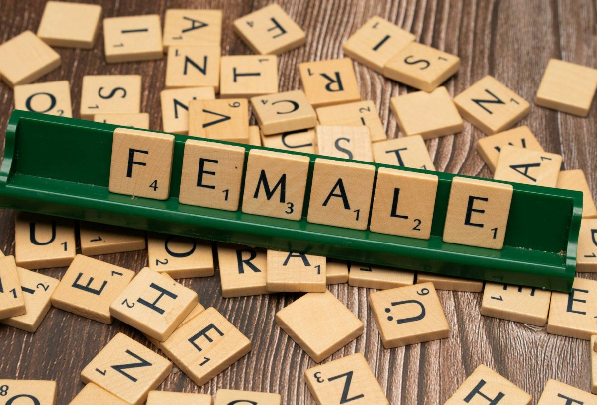 CNBC: Δέκα επαγγέλματα που οι γυναίκες υπερτερούν έναντι των ανδρών