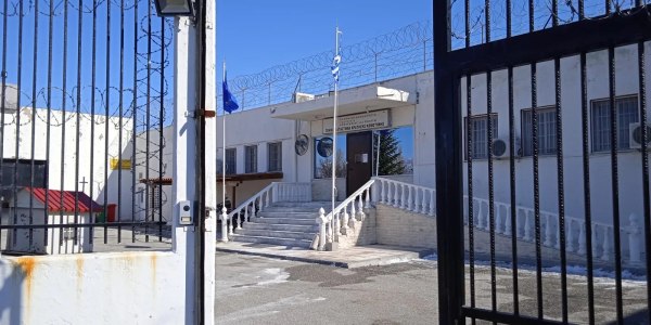 Έφοδος της Αστυνομίας στις φυλακές Κομοτηνής – Βρέθηκαν κινητά τηλέφωνα