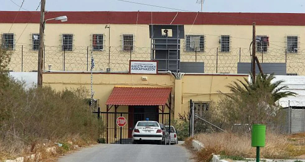 «Έφοδος» του Οργανωμένου Εγκλήματος στις φυλακές Αλικαρνασσού – Τι βρήκαν οι αρχές