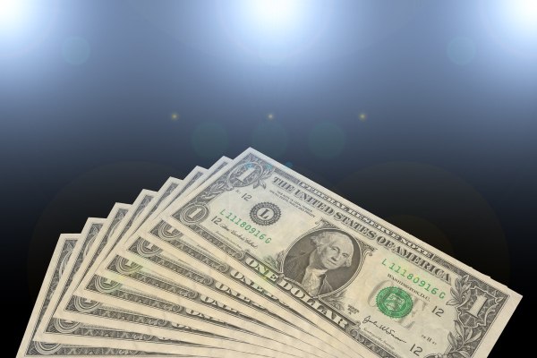 Πόσο θα ακριβύνει το χρήμα εξαιτίας του πολέμου στη Μέση Ανατολή;