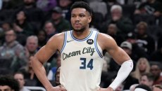 Μπακς – Σέλτικς 81-108: Νέα βαριά ήττα για το Μιλγουόκι στην επιστροφή του Αντετοκούνμπο