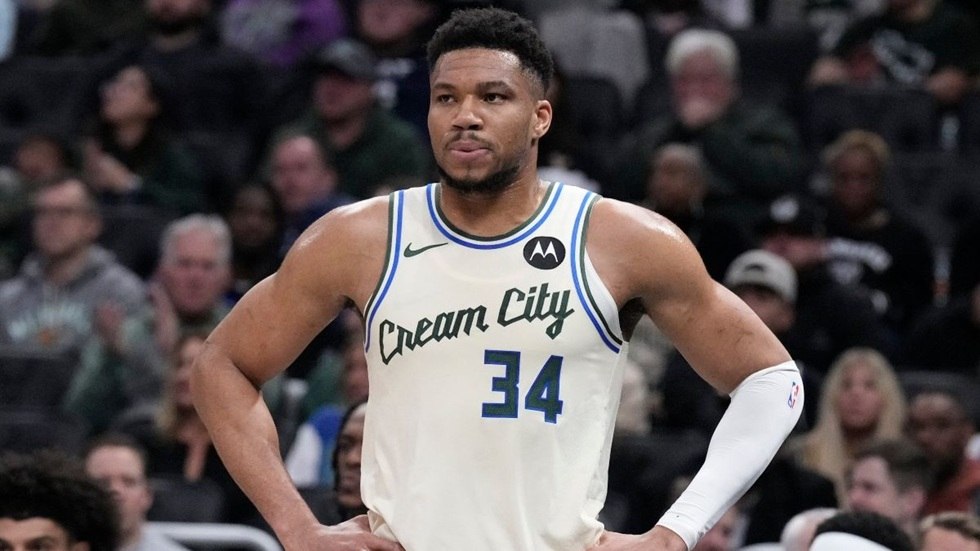 Μπακς – Σέλτικς 81-108: Νέα βαριά ήττα για το Μιλγουόκι στην επιστροφή του Αντετοκούνμπο