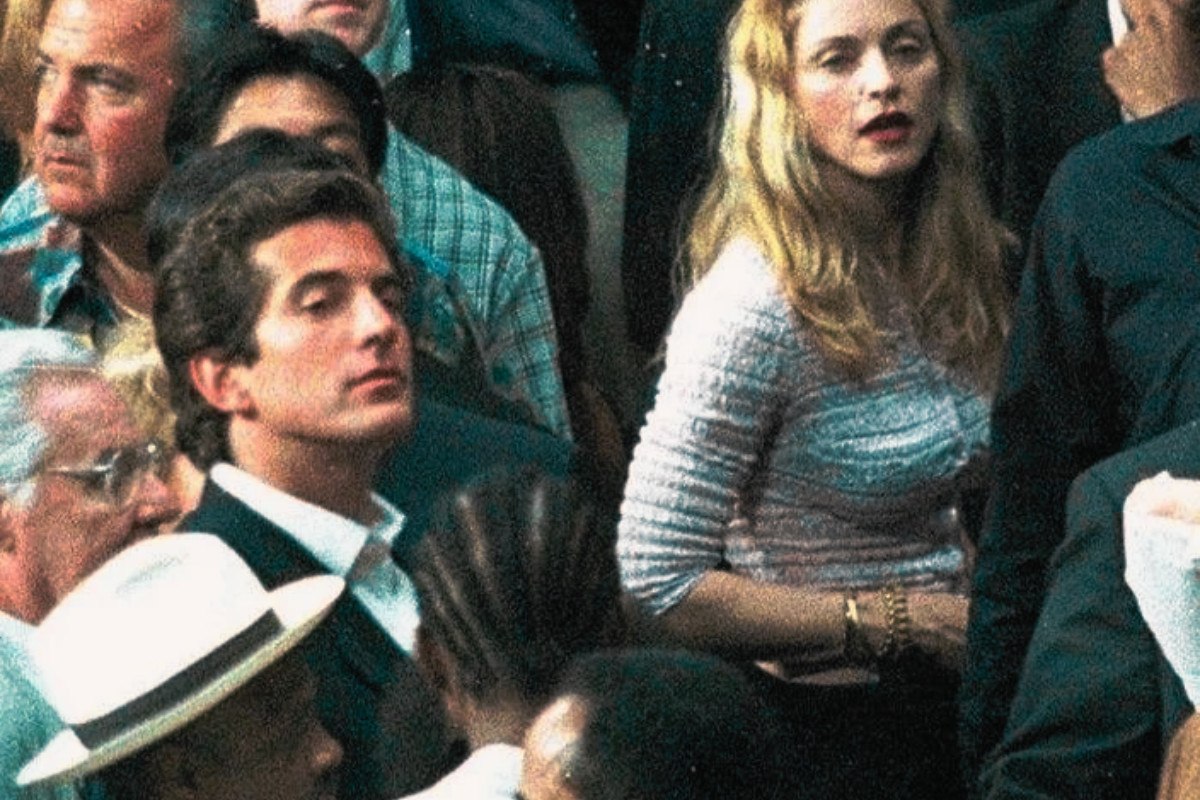 Τζον Κένεντι Τζούνιορ-Μαντόνα: Ασεβές ειδύλλιο, νοσηρή φαντασίωση, οργισμένη Τζάκι