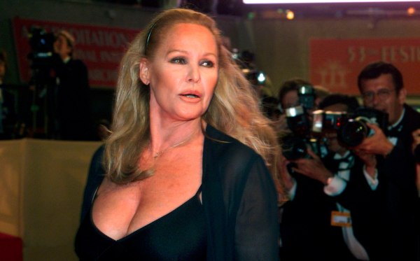 Η Ούρσουλα Άντρες είδε 16 εκατ. λίρες της περιουσίας της να γίνονται «καπνός»