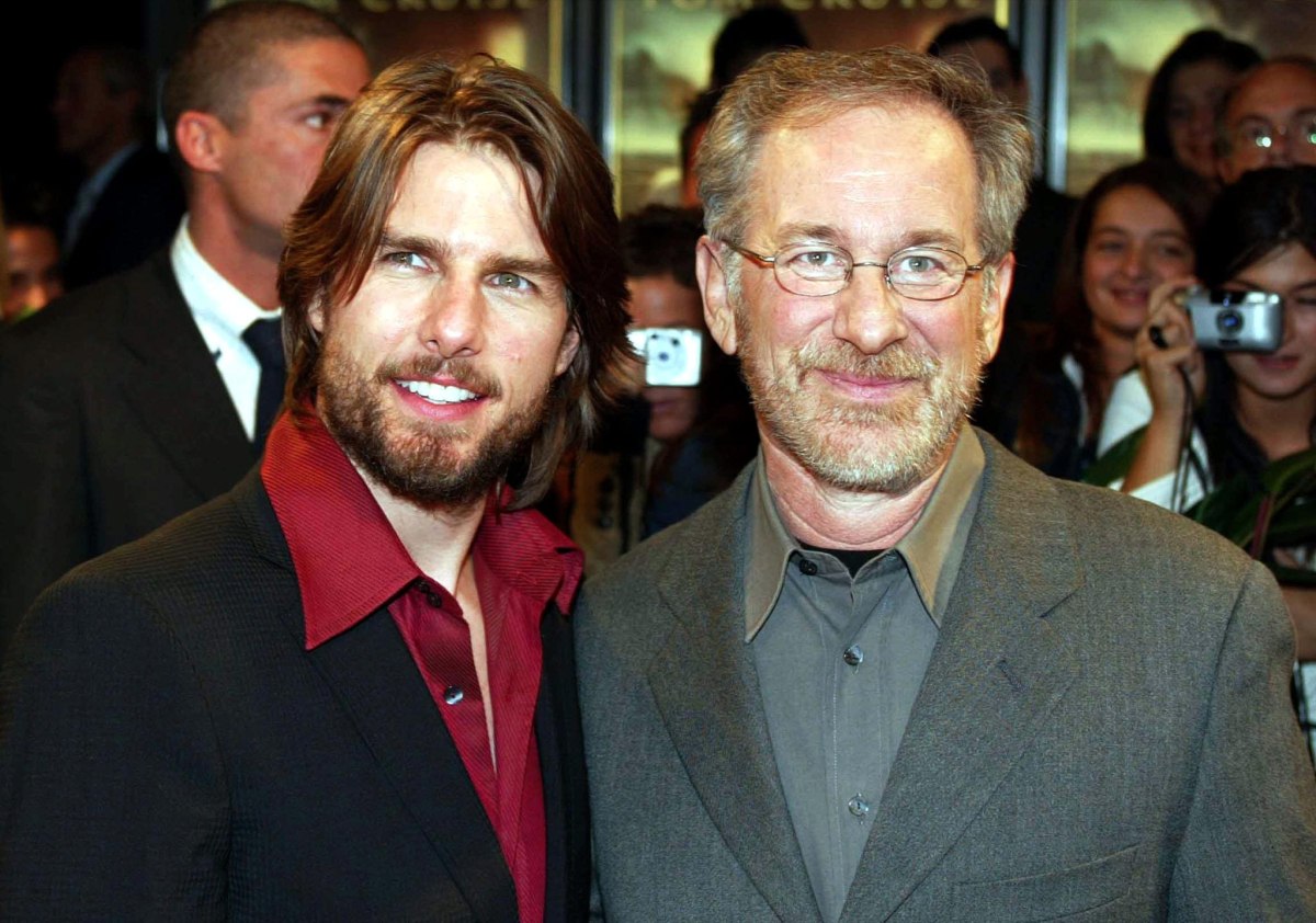 Ο Στίβεν Σπίλμπεργκ αποκαλύπτει πώς είναι να δουλεύεις με τον Τομ Κρουζ